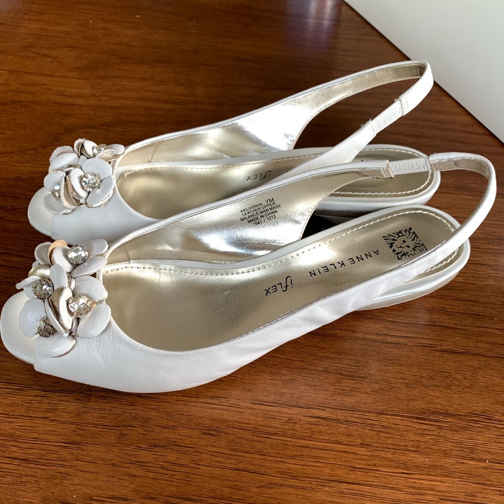 Anne Klein Ludwick Peep Toe Slingback